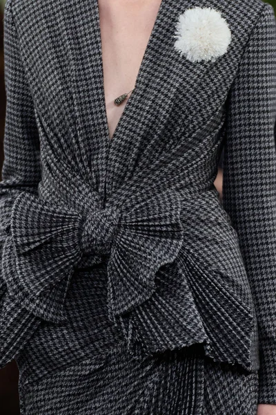 Look 17